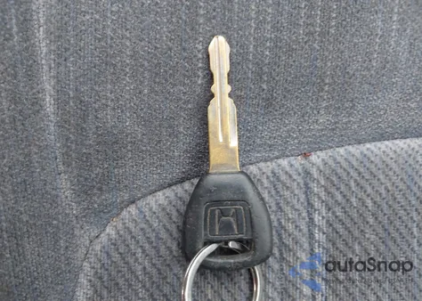 2000 Honda Accord 2.3 Dx z USA, uszkodzony, nr VIN 1HGCF8643YA095133